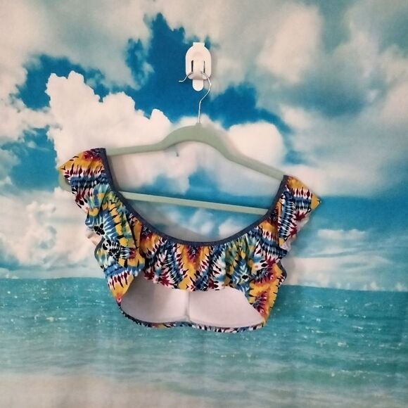 New Without tags " Jessica Simpson" woman's bikini top. - Picture 4 of 6